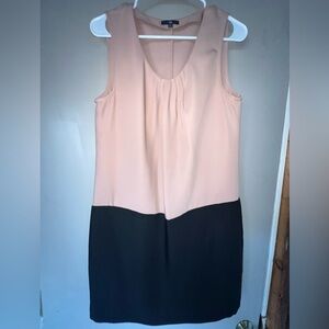 Like New: The Gap Women’s Mini Dress, black and cream, size 10, great condition